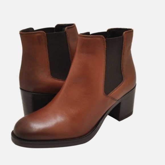 *NEW* Clarks Mascarpone Bay Size 10 Tan Leather - Picture 1 of 6